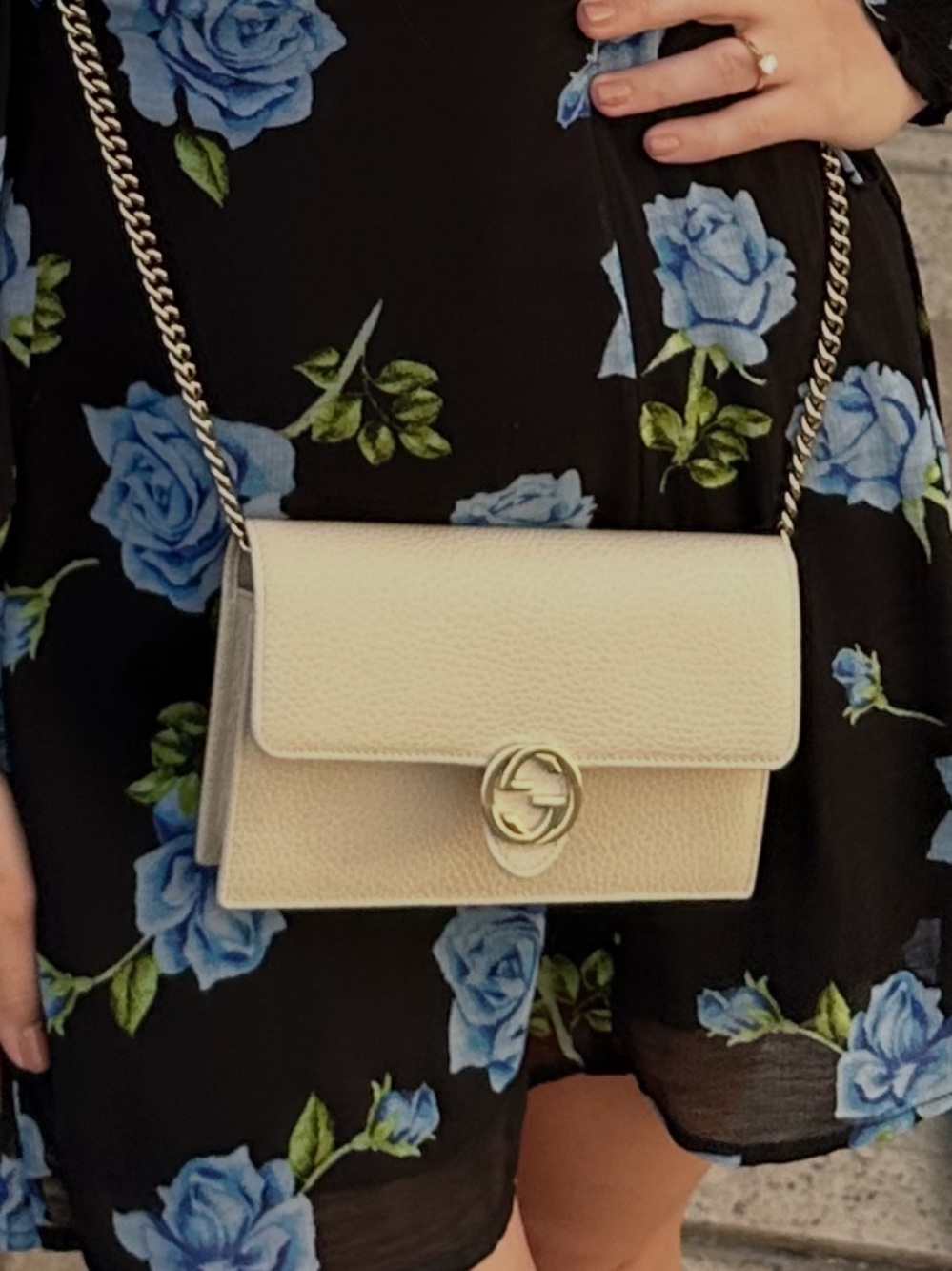 Cream Leather Crossbody Wallet on Chain - Picture 9 of 9